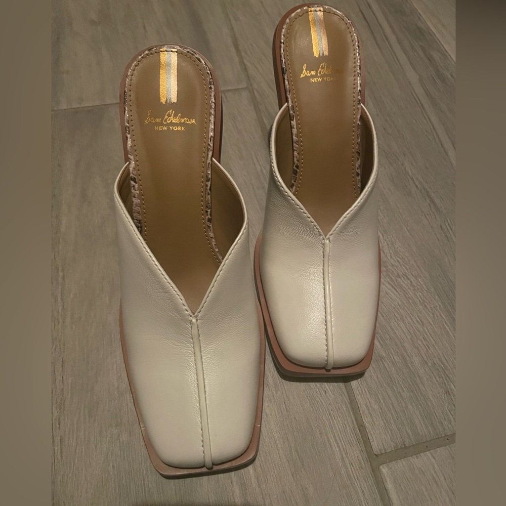 Sam Edelman Mule - Picture 2 of 5